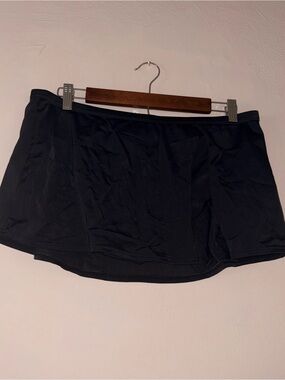 Baltex black swim skirt 14